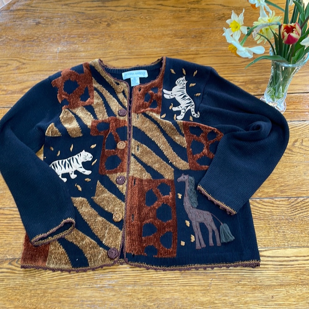 Vintage Victoria Harbour safari print Ramie/cotton blend cardigan.  Size Large.